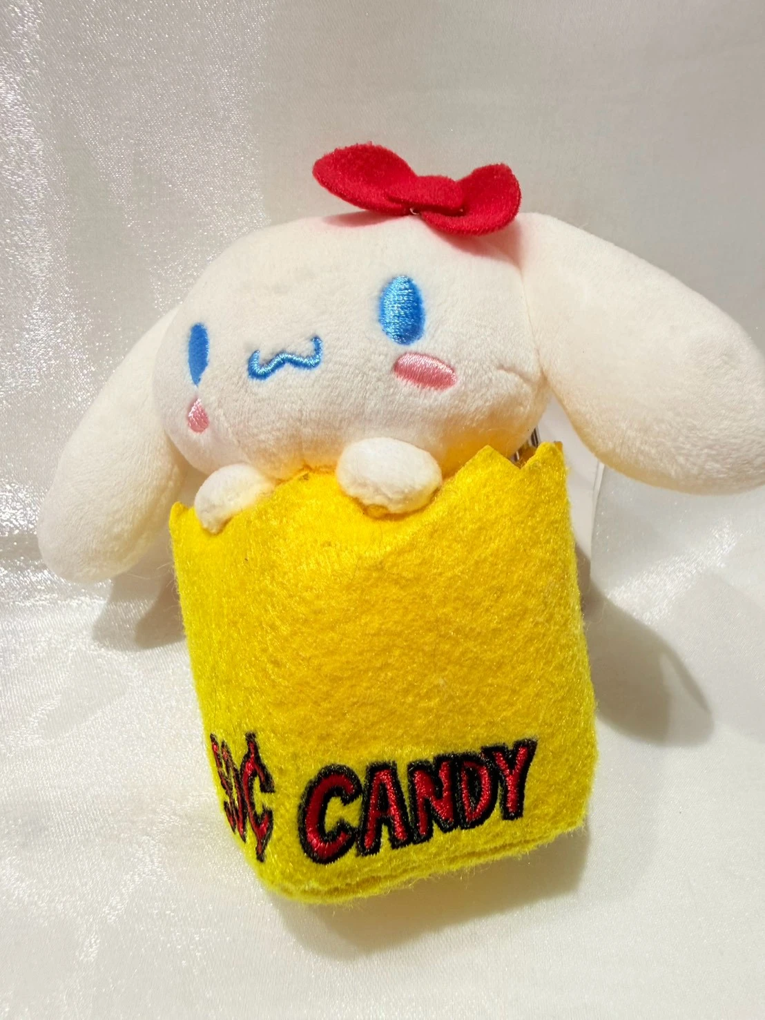 沖繩美術館KITTY展限定大耳狗糖果袋吊飾