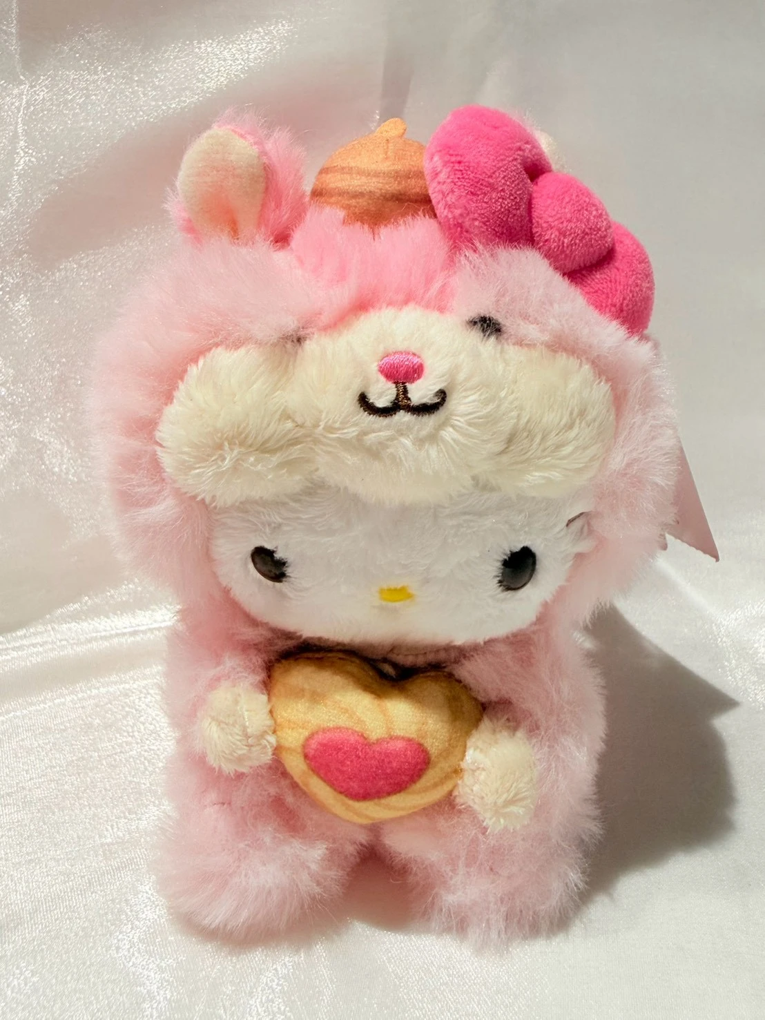 kitty松鼠愛心變裝吊飾