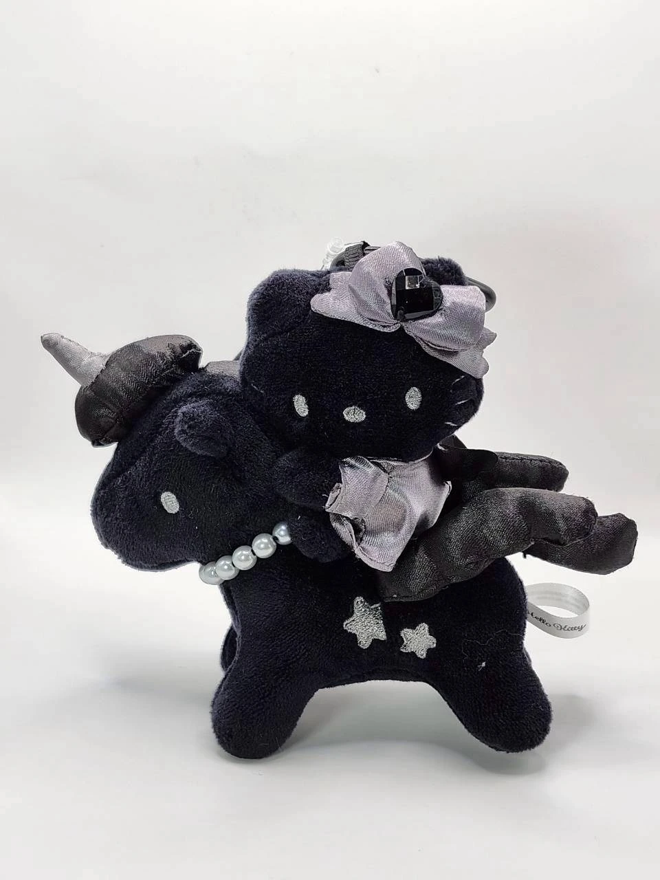 灰黑天使翅膀獨角馬kitty吊飾(黑)