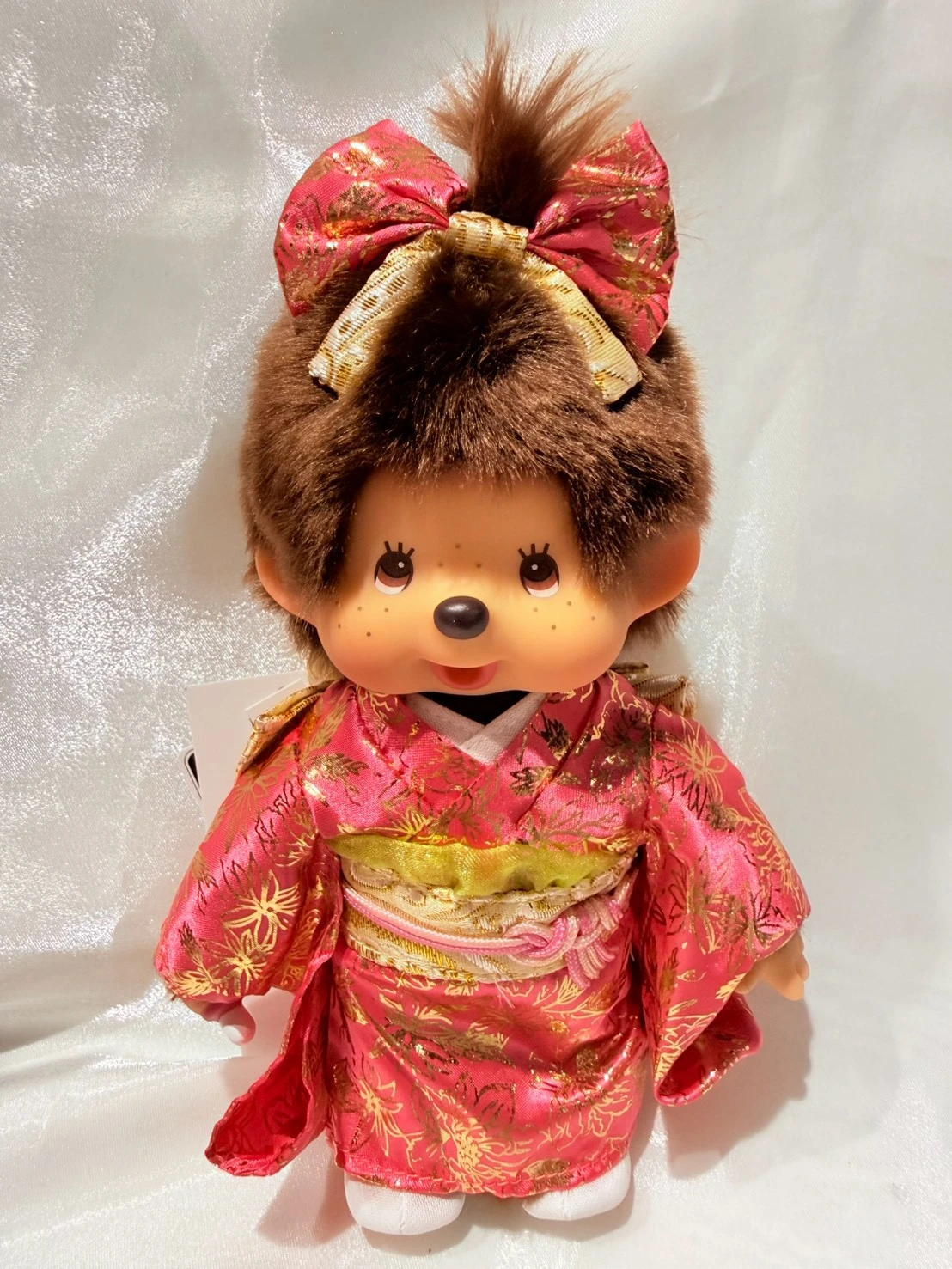 蒙奇奇紅金和服女站姿娃娃