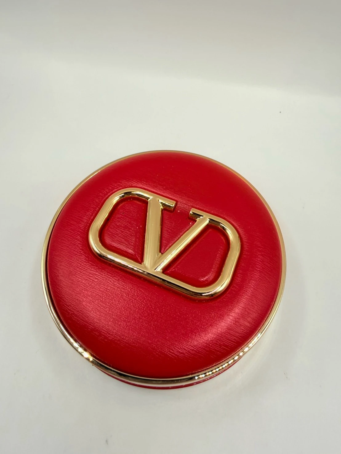 VALENTINO限定皮革氣墊粉餅LN2