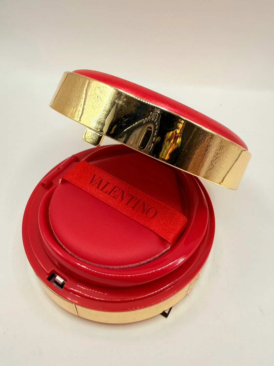 VALENTINO限定皮革氣墊粉餅LN2