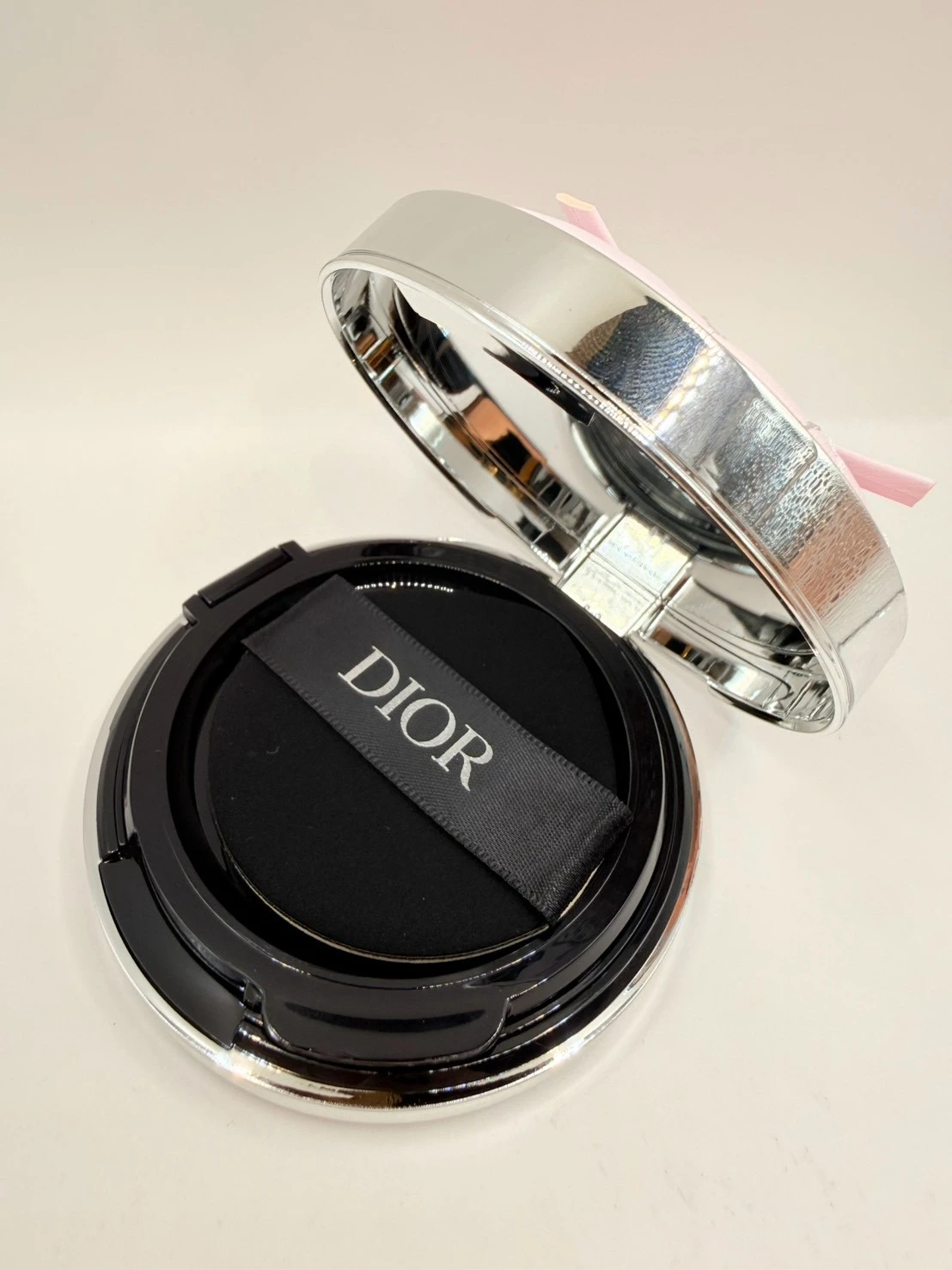 dior限定2026粉蝴蝶結氣墊粉餅(粉)