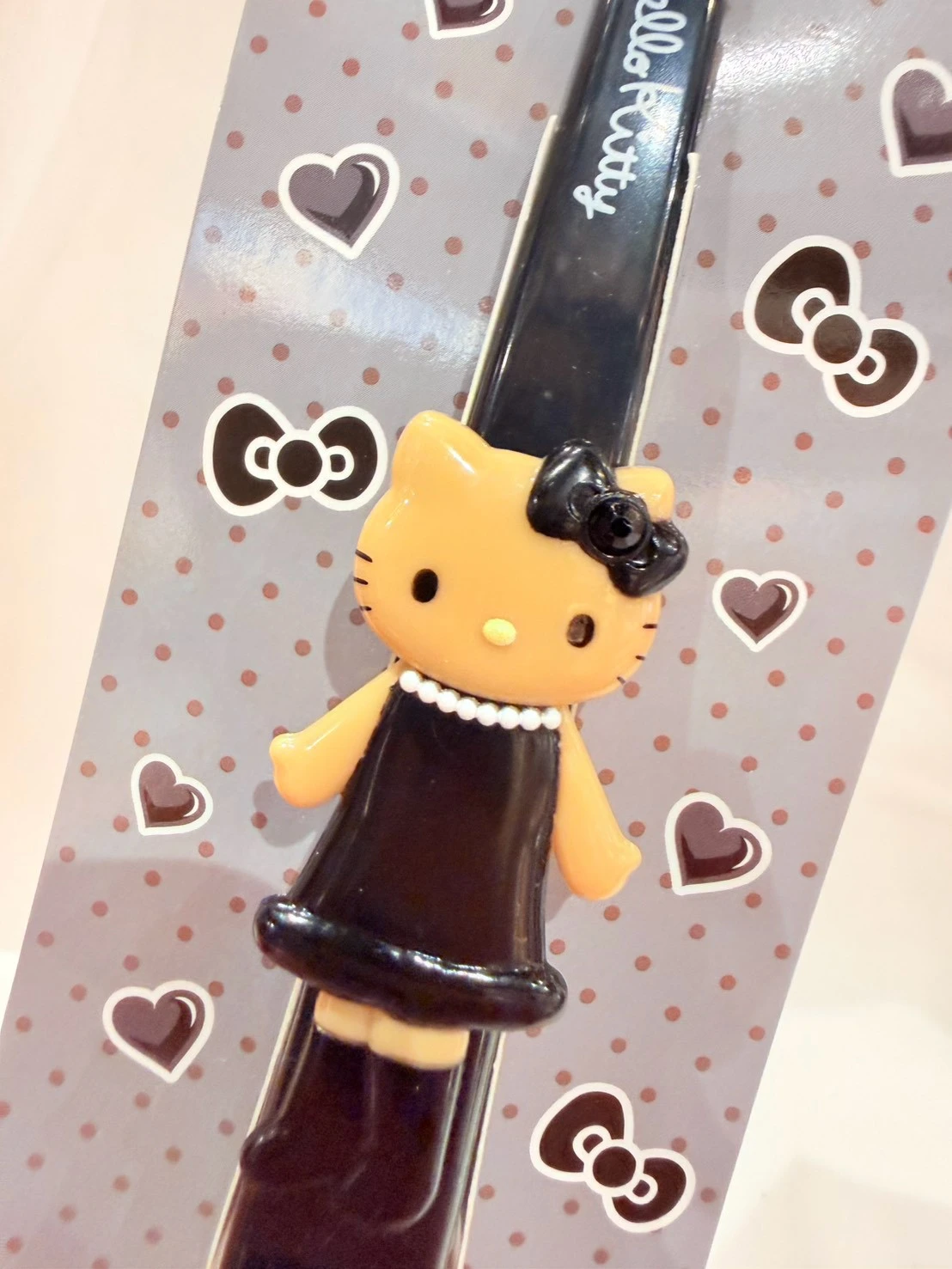 KITTY長腿長髮夾(全黑皮)