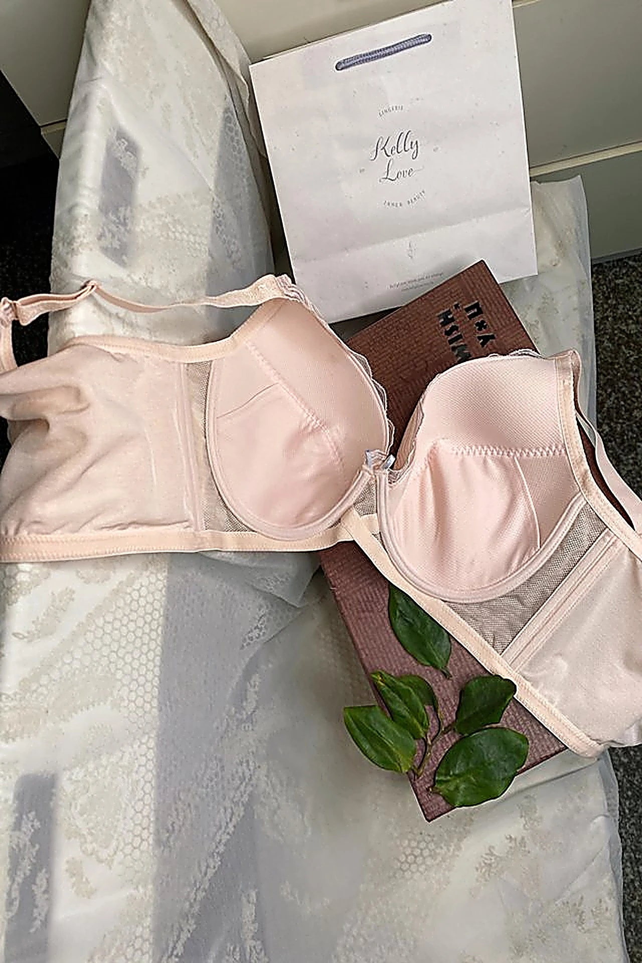 E199內衣內裡翻開細節照