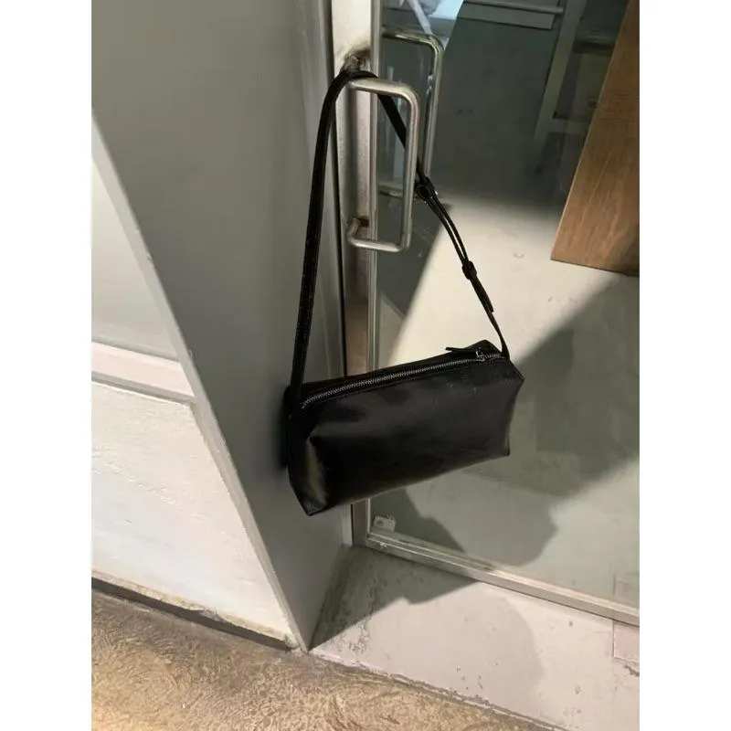 【黑白紅現貨+預購】Mumu select 。正韓 Toae小眾品牌 Pony Bag（背帶長度可以調整）