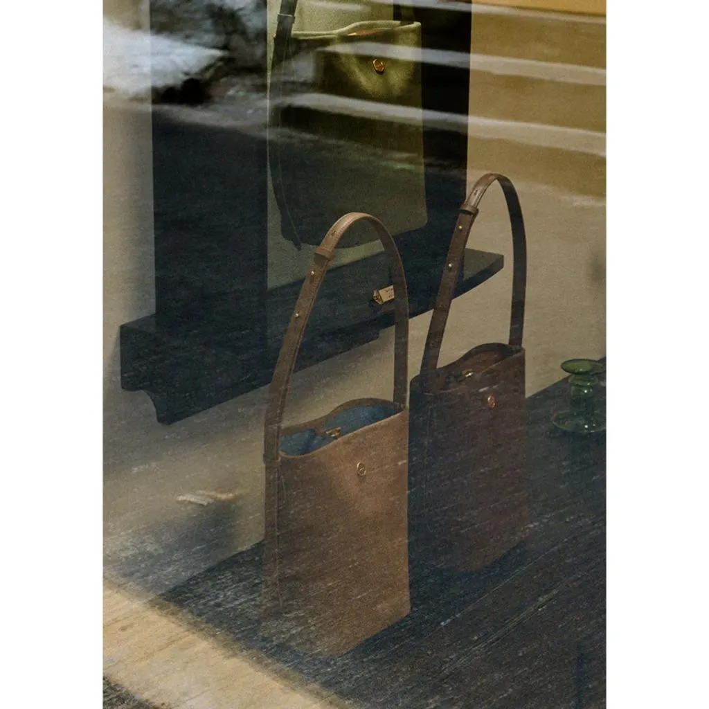 【現貨+預購】Mumu select。Lememe Sac Canele 麂皮柔滑長筒手提肩背包