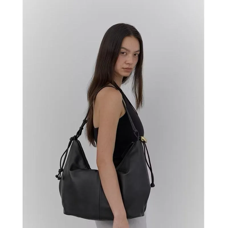【全現貨實拍】Archivepke-垂墜感可調節羊皮拉鍊包 Ridge shoulder bag