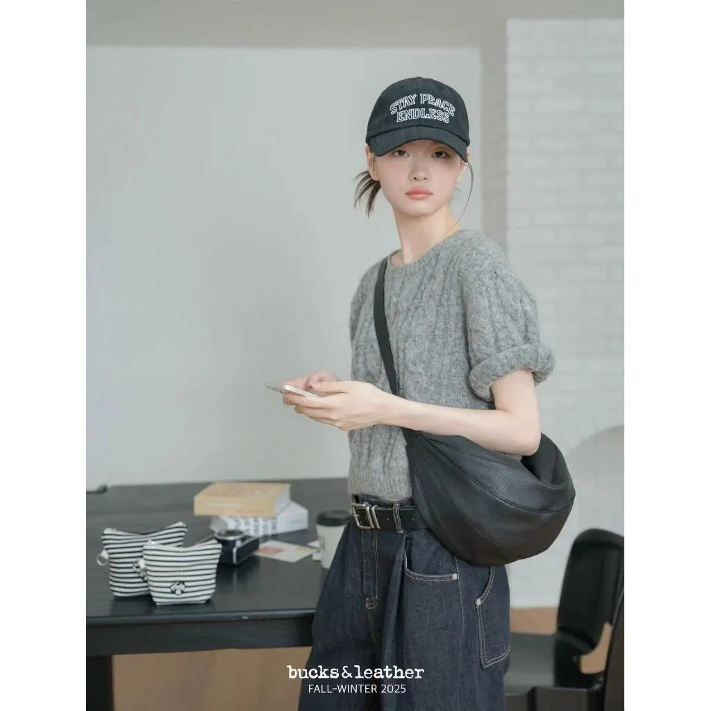 【現貨+預購】Bucks & leather -可調整背帶長度 斜背 休閒餃子包 羊皮 真皮