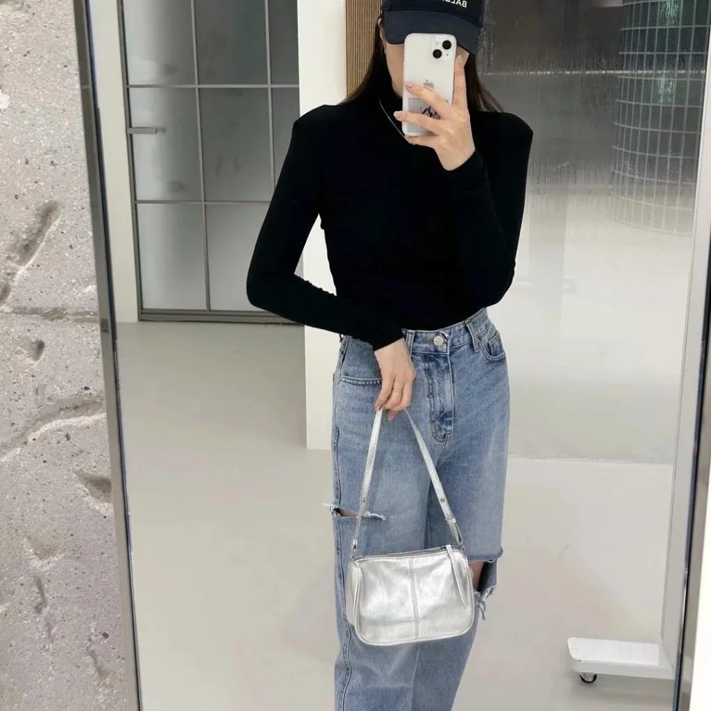 【現貨實拍】Mumu select。正韓 Lampas 大推薦！多way腋下枕頭包 可以斜背！有兩條背帶自由更換