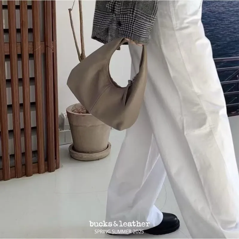 【灰現貨+預購】Bucks & leather -俏皮手拎拉練包