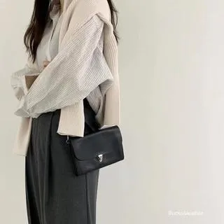 【奶杏、黑現貨+預購】 bucks & leather 真皮信封包 風琴包 鏈條包 手拿包