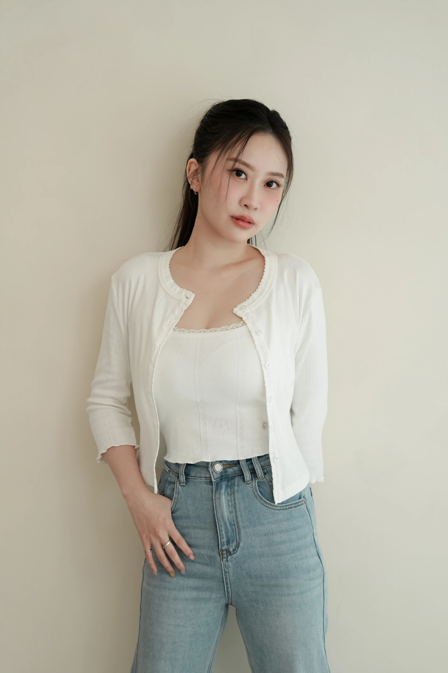 舒服小花・木耳邊緹花蕾絲拼接七分袖小外套-七分袖(白色)
