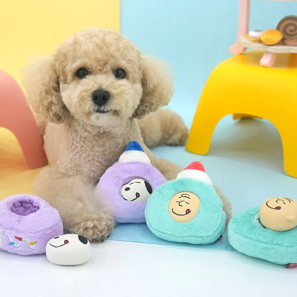 史努比 Snoopy 蛋糕捲藏食發聲玩具組