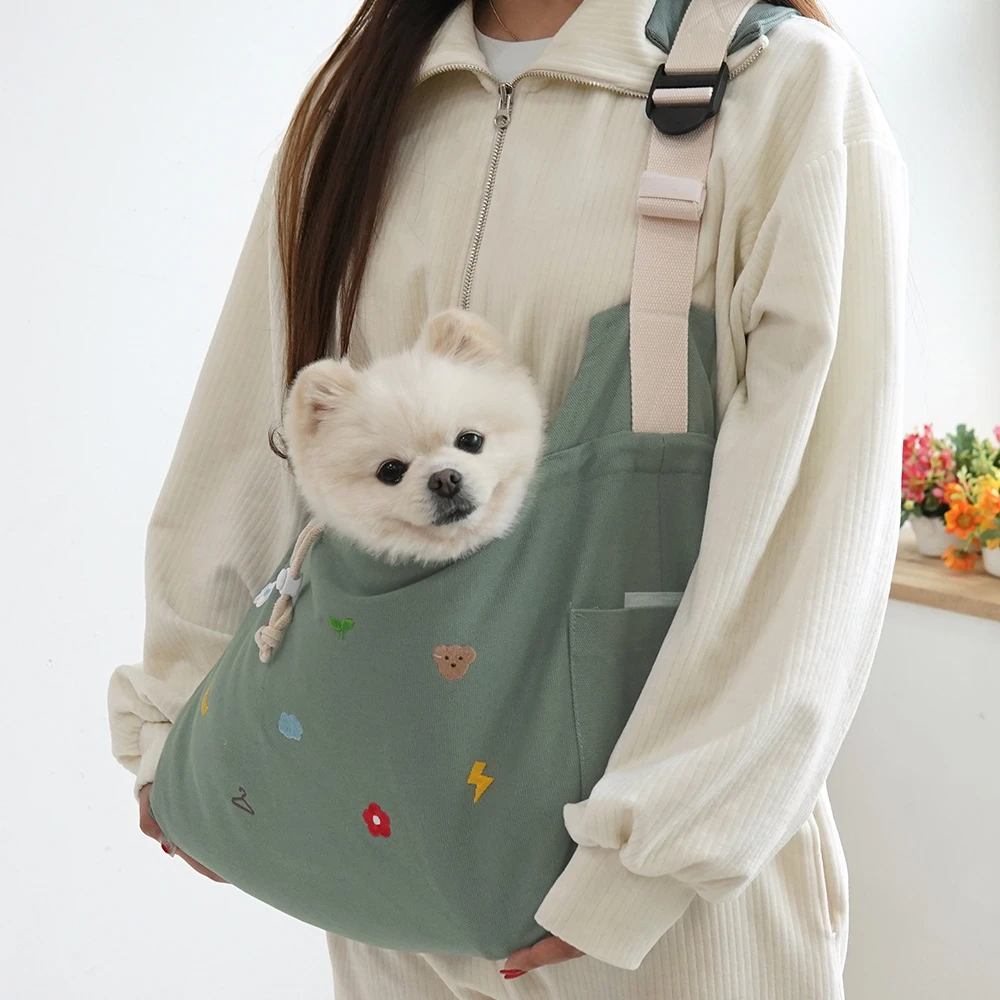 基本款刺繡斜挎包