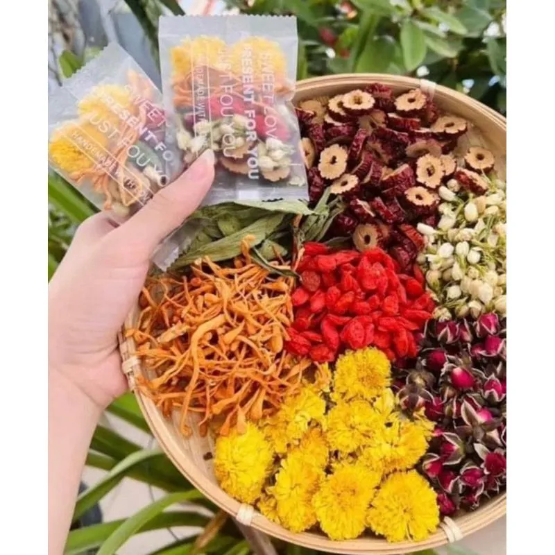 🌿🌿TRÀ ĐÔNG TRÙNG 7 VỊ - THẢO MỘC TỐT CHO GIA ĐÌNH🌿