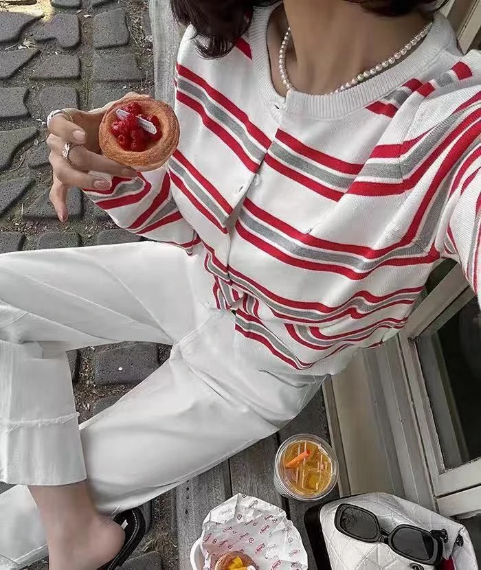 寶貝甜心撞色條紋針織外