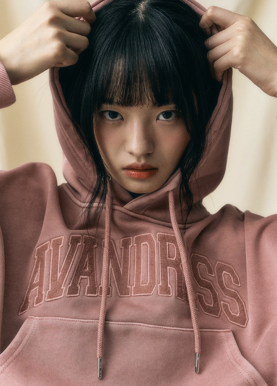 <預購> 韓國AVANDRESS 電繡毛尼Logo短版帽Ｔ