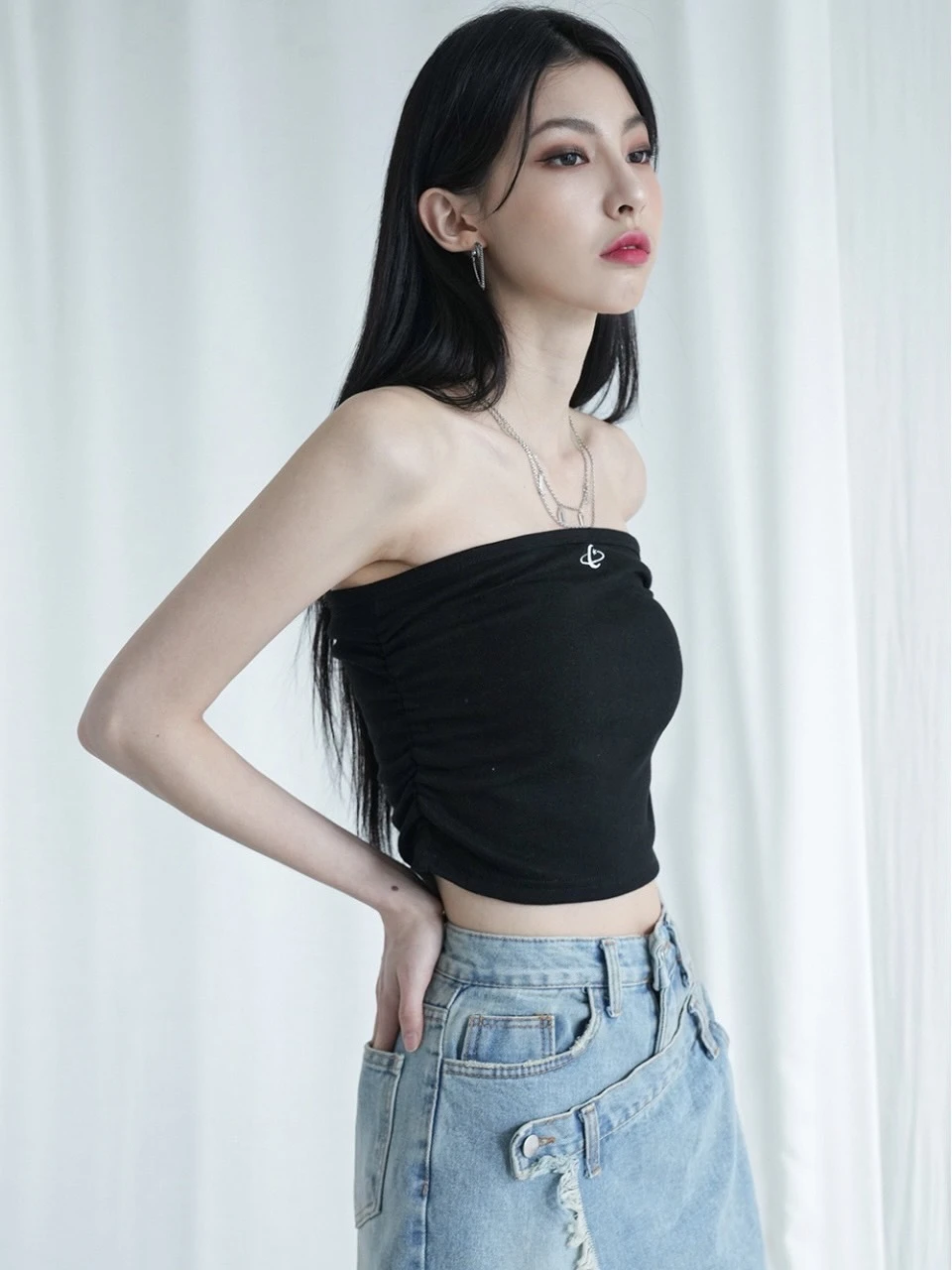 <預購> 韓國AVANDRESS Vivamoon Vivid 平口上衣 短版上衣 平口背心 辣妹風