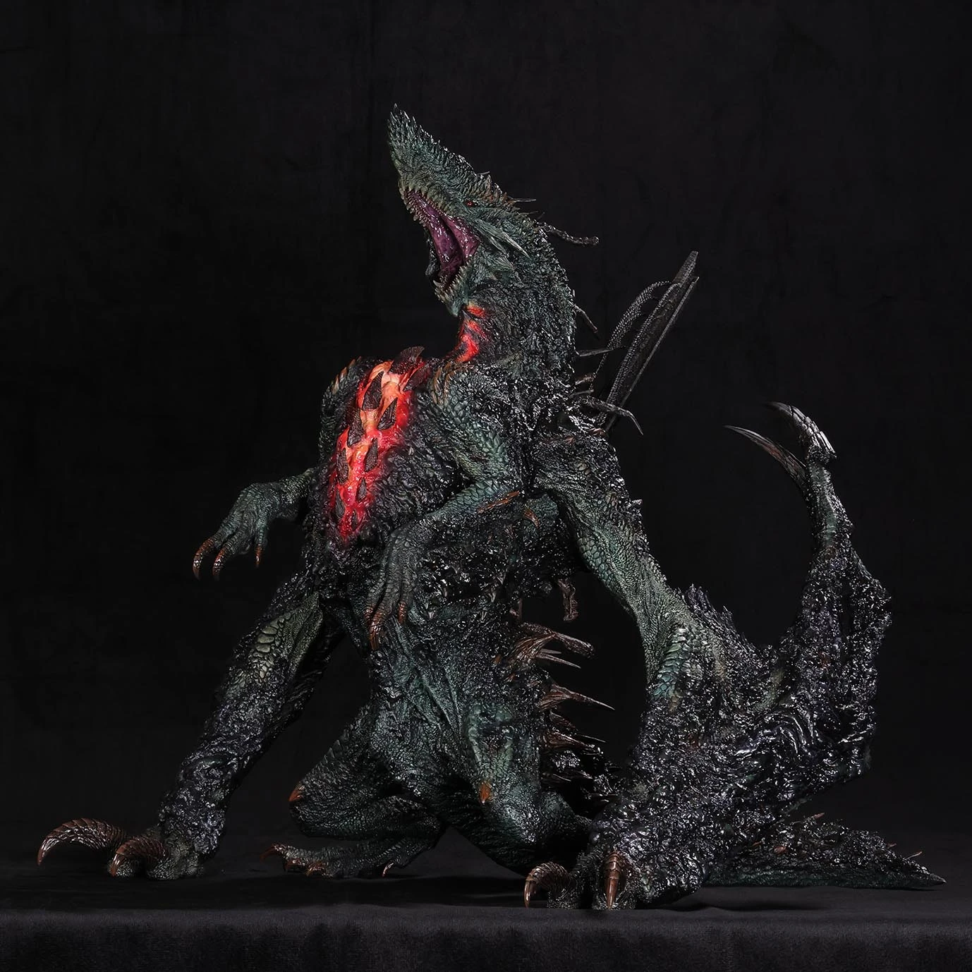 27年8月 CAPCOM 魔物獵人 荒野 CFB Creator's Model XL 巨戟龍 完成品