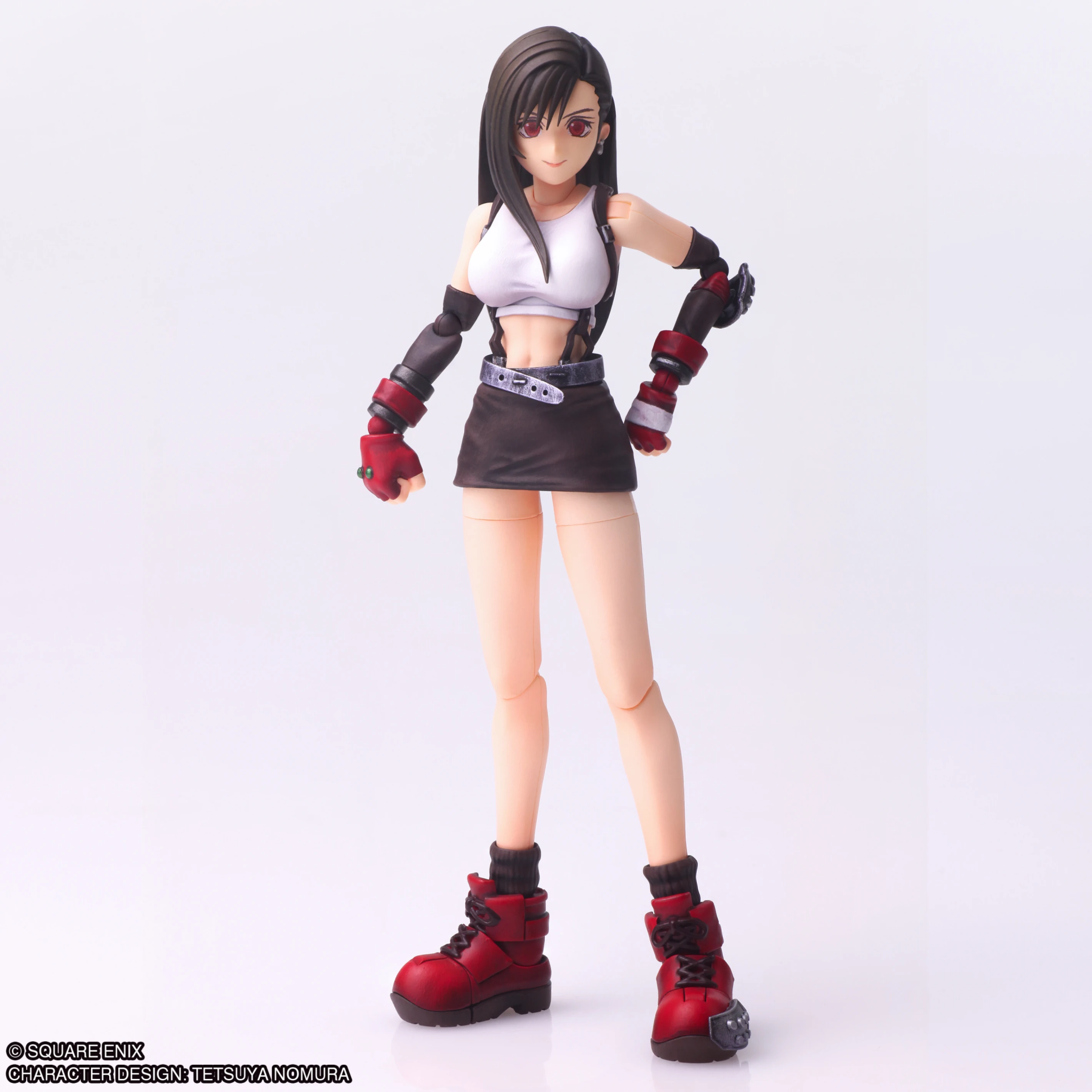 27年2月 メーカー スクウェア・エニックス 素材 本体素材:PU 芯材:厚紙 リフィール:ポリプロピレンフィルム ファスナー引き手:亜鉛 サイズ 約W258mm×D33mm×H188mm