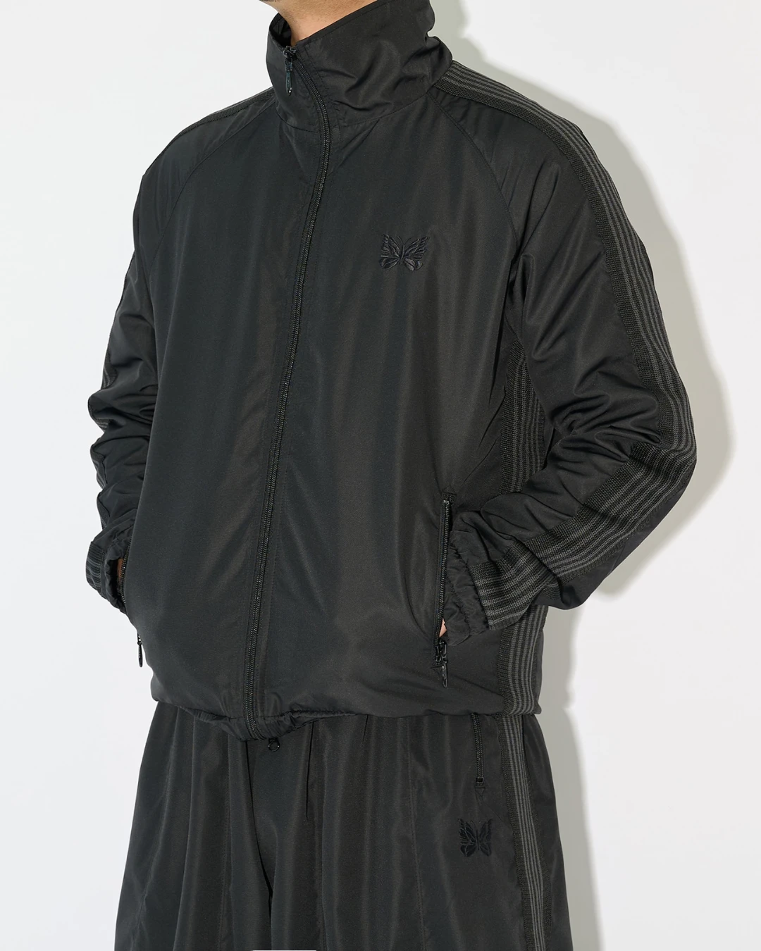 26AW NEEDLES x STUDIOUS 聯名別注款 Track Jacket 運動外套｜Nylon Polyester｜BLACK 黑色