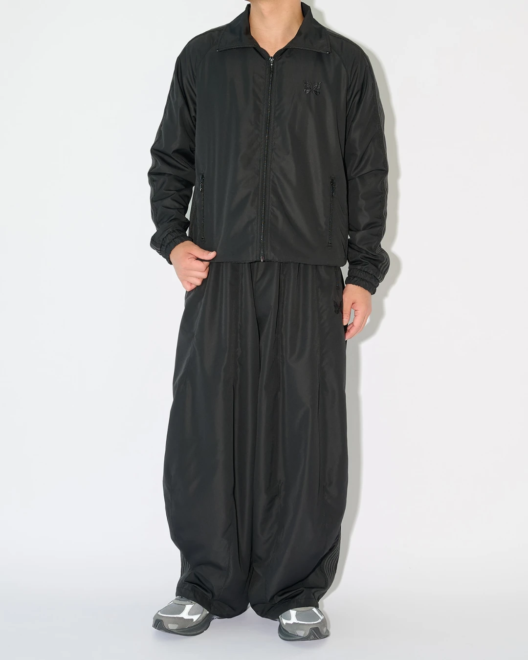 26AW NEEDLES x STUDIOUS 聯名別注款 Track Jacket 運動外套｜Nylon Polyester｜BLACK 黑色