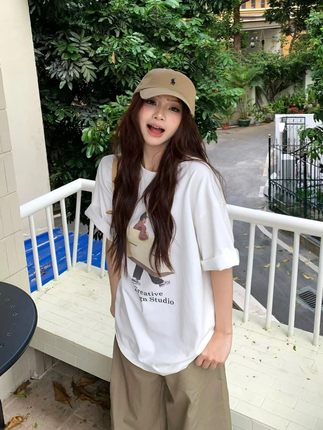 SHOPPING大提袋印花寬鬆T SHIRT-白/咖/豆綠(現貨)