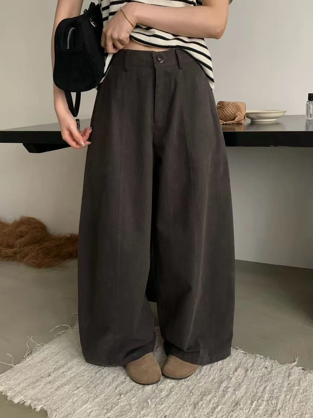 簡約百搭修身氣球休閒褲-深灰/奶茶-S/M/L(現貨)