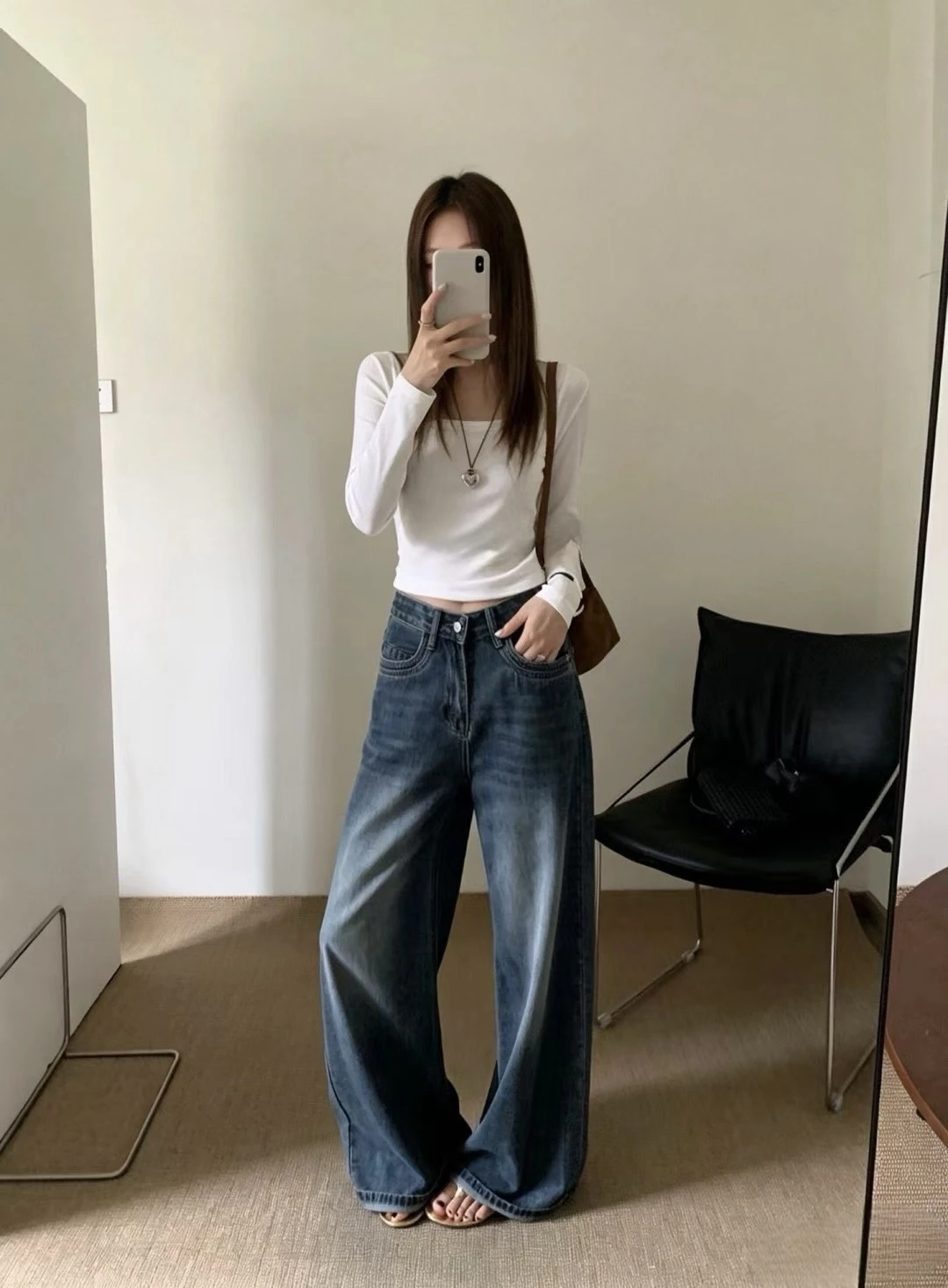 造型翻邊刷色垂墜闊腿牛仔褲-S/M/L/XL(現貨)