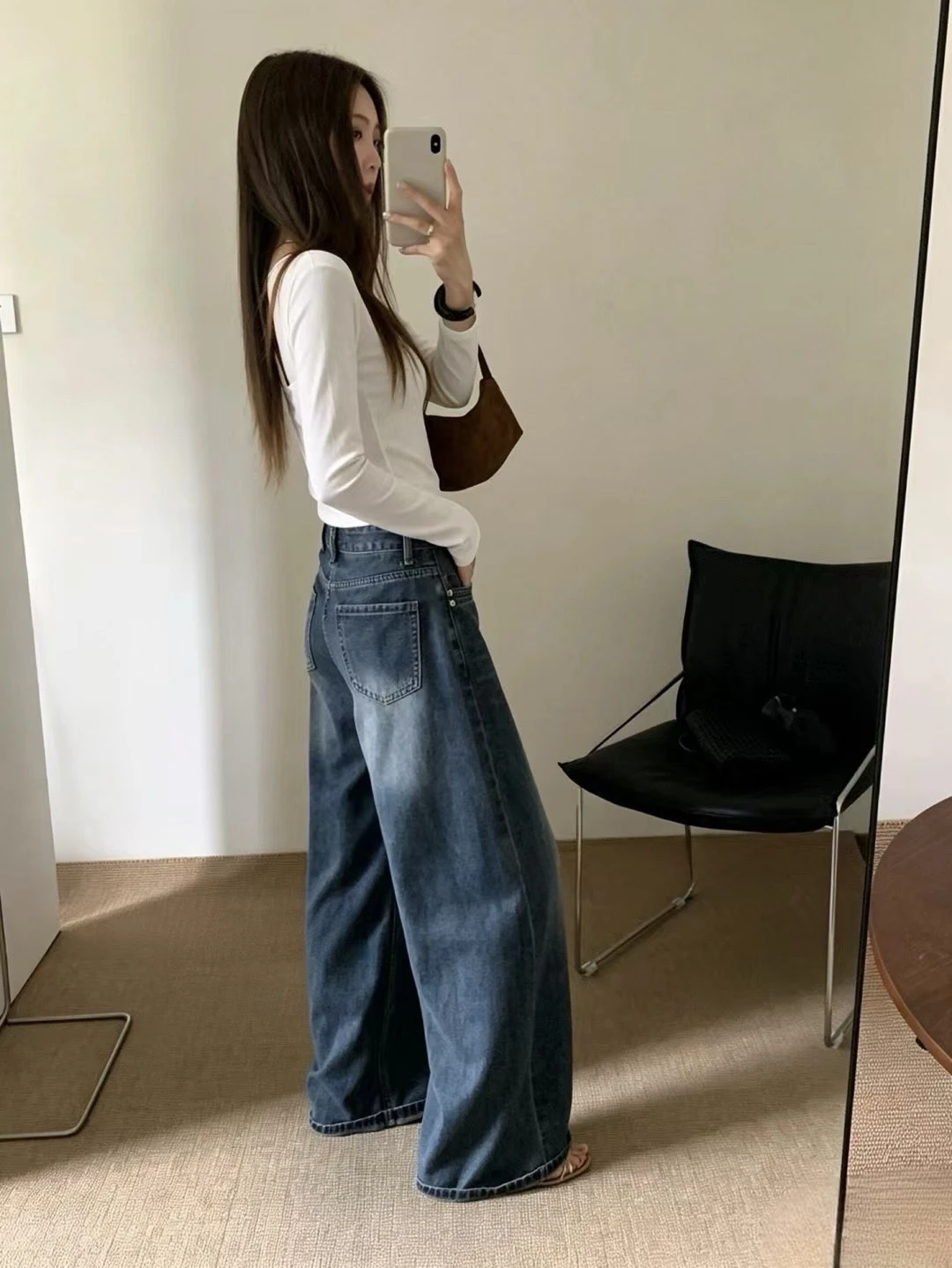 造型翻邊刷色垂墜闊腿牛仔褲-S/M/L/XL(現貨)