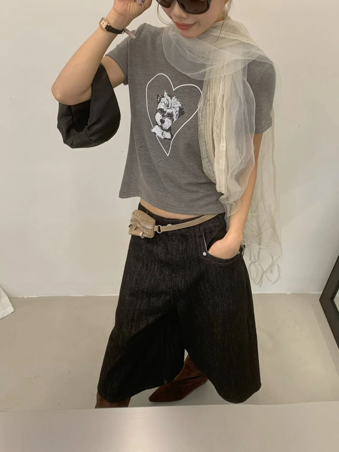 愛心狗狗短版T SHIRT-黑/白/灰(現貨)