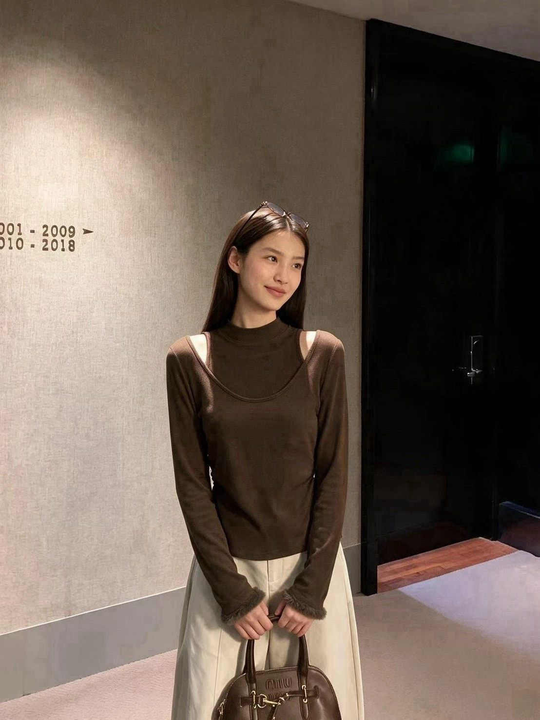 雙層領口露肩假兩件長袖上衣-綠/深灰(預購)