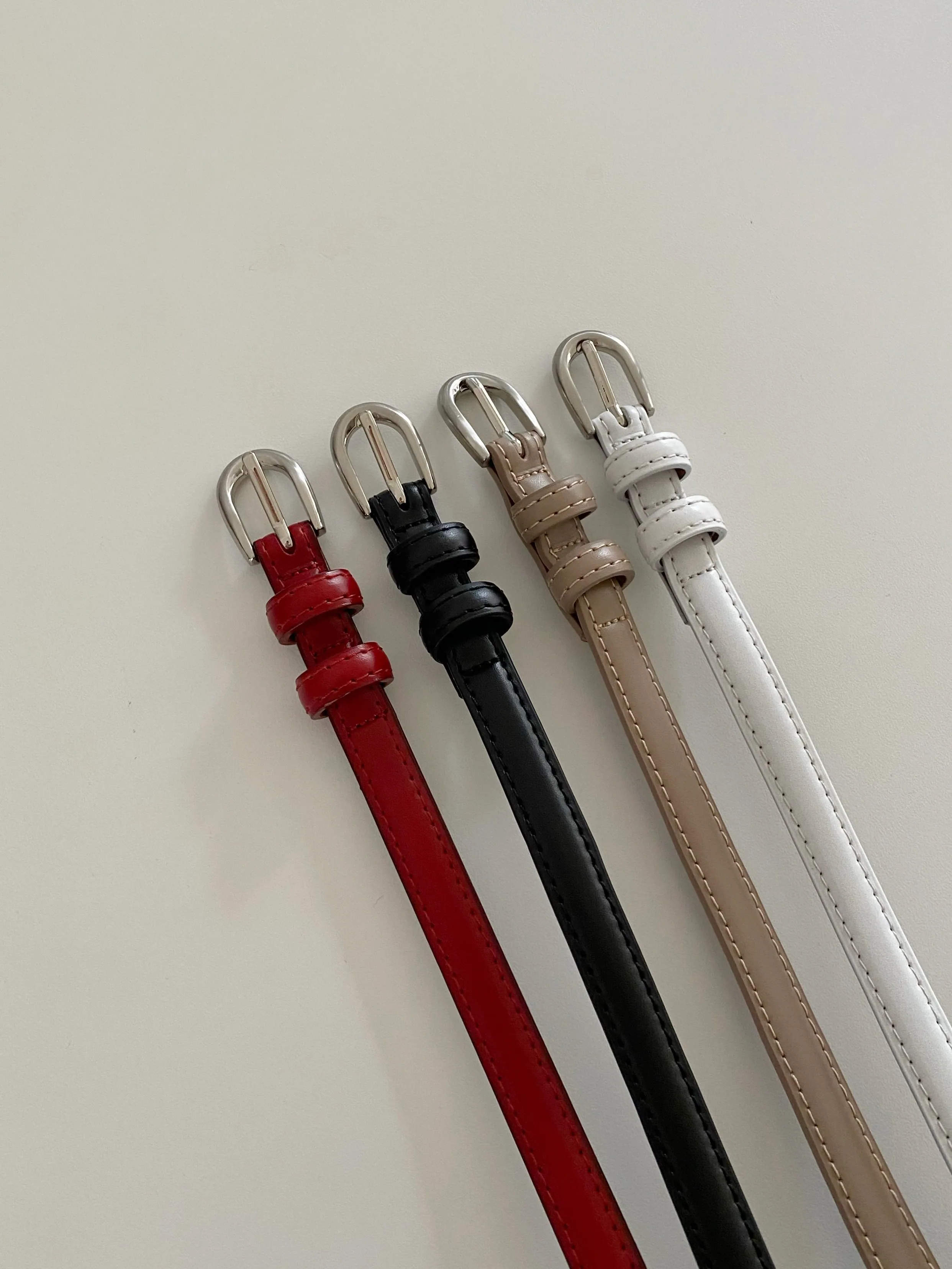 必入百搭單品!質感牛皮細皮帶