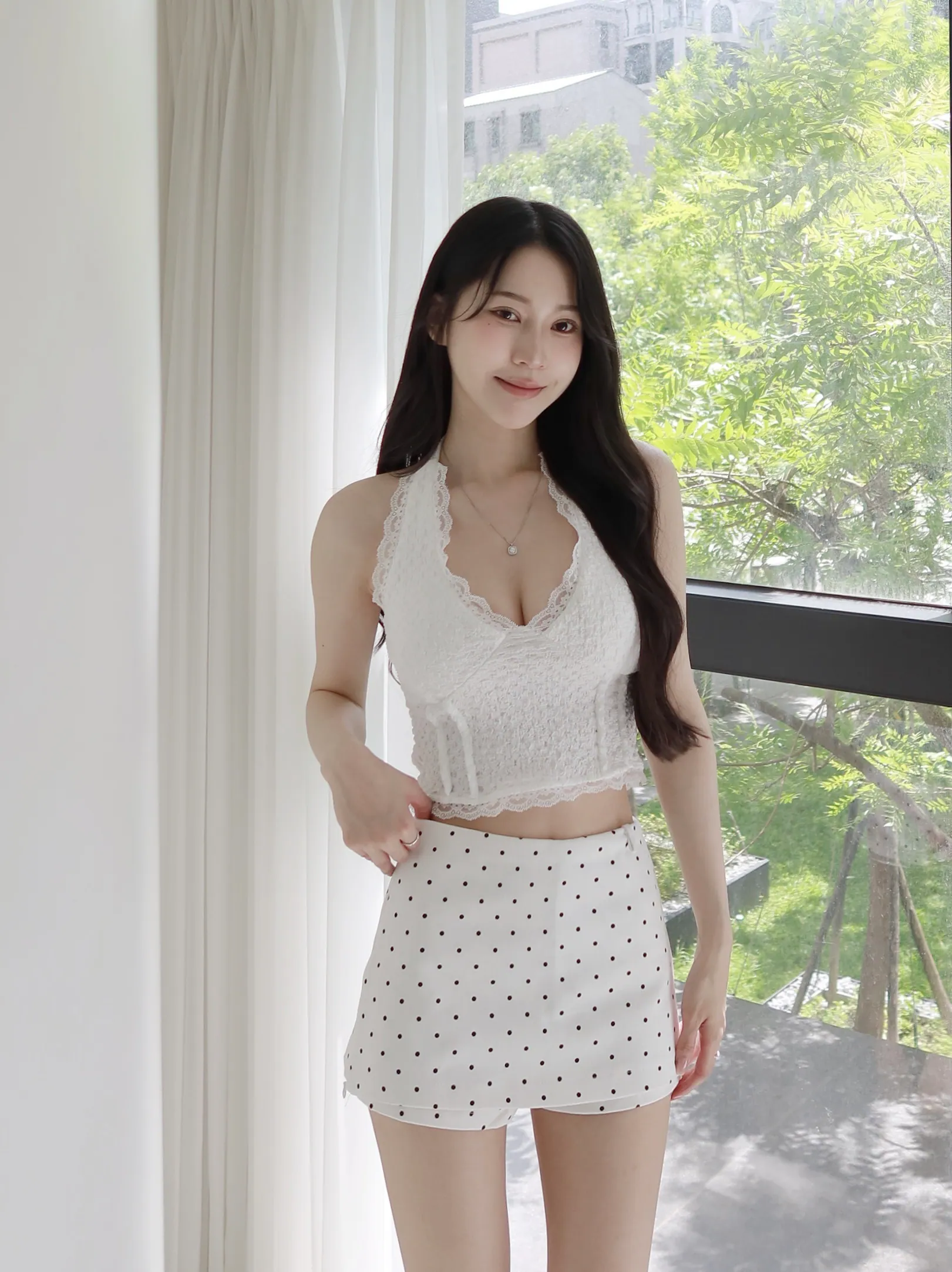V領法式蕾絲掛脖Bra top