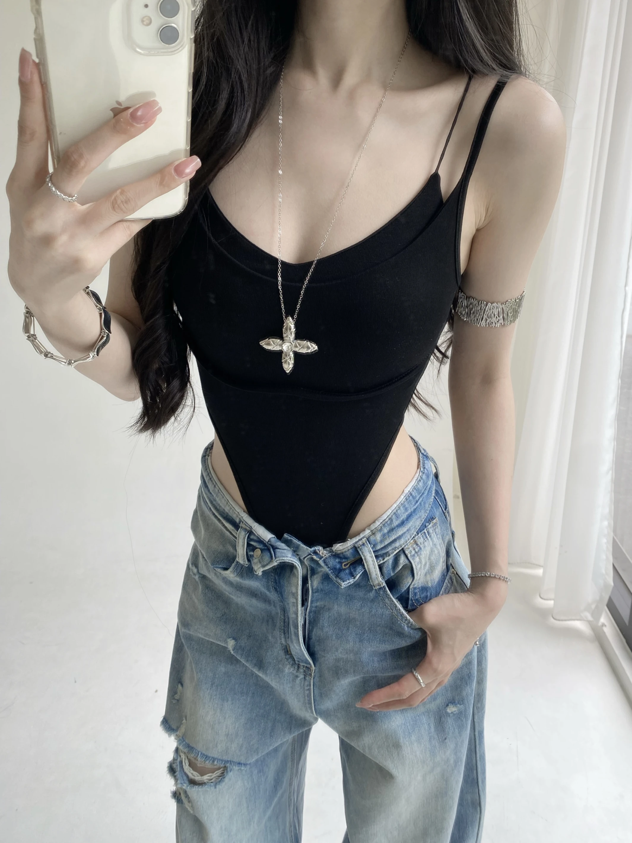 假兩件細肩美胸連體衣