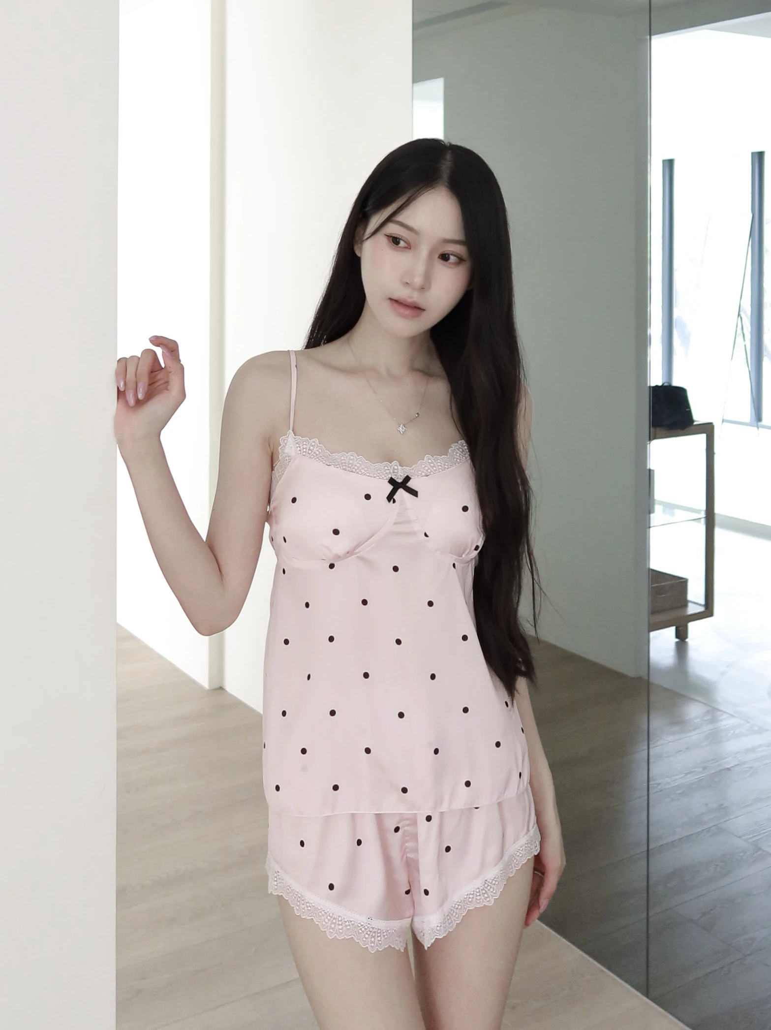 甜美蕾絲波點睡衣套裝