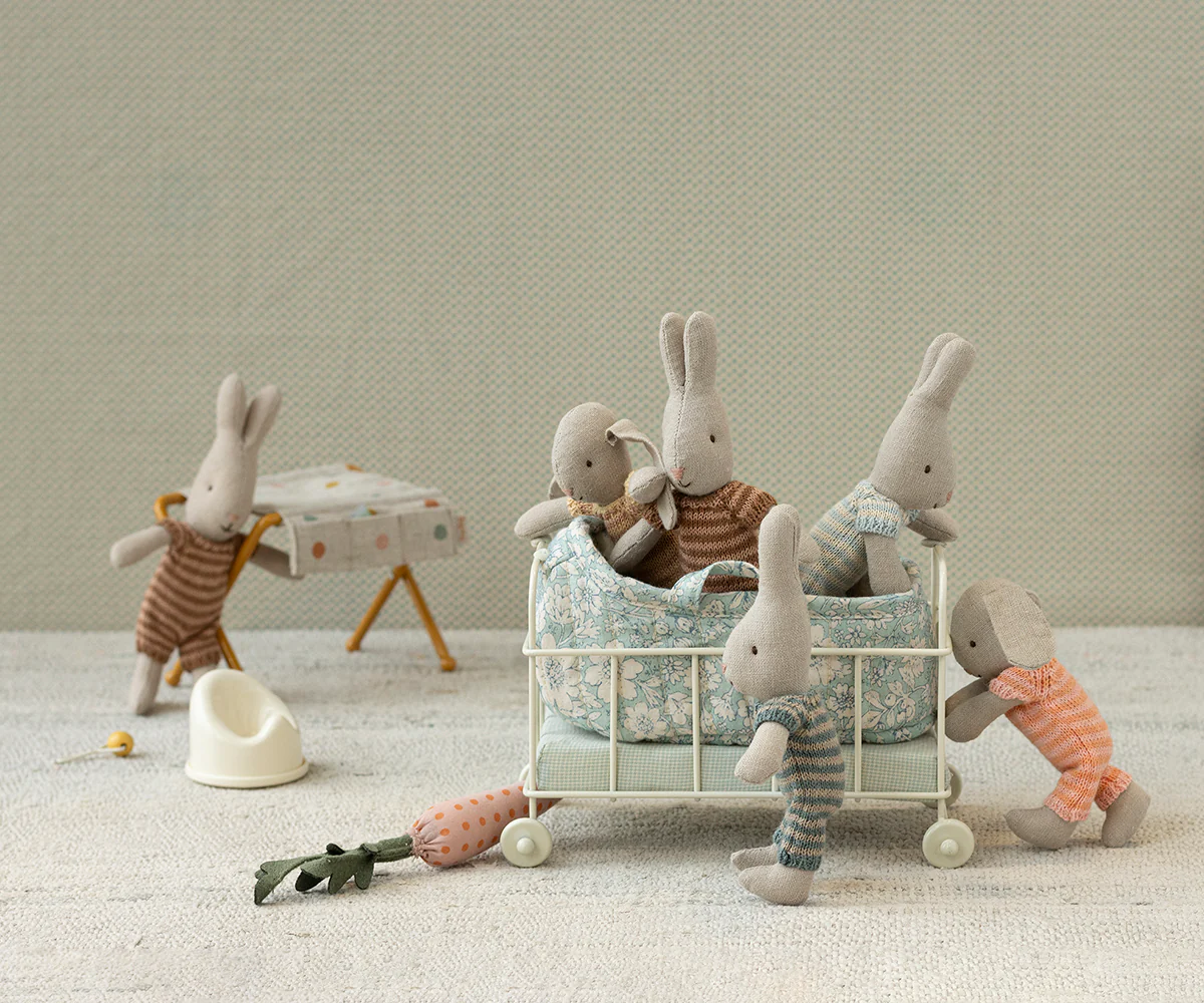提籃小兔睡睡組（Micro 尺寸）Rabbit in carry cot, Micro