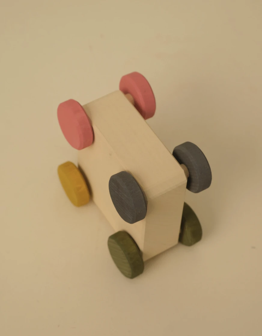 正方型車子 Toyto White Square Vehicle