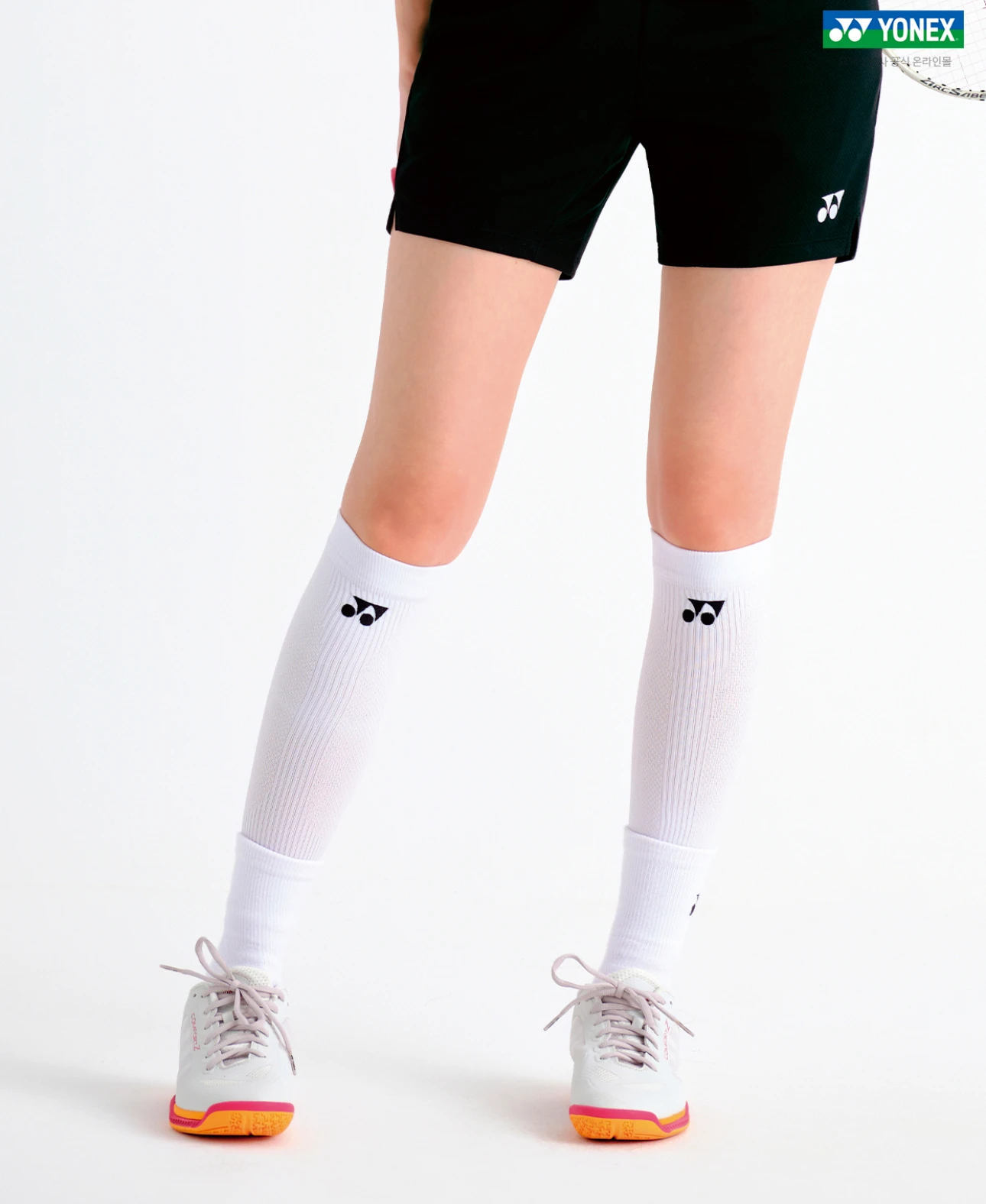 韓國YONEX｜穩定包覆・舒適彈性 運動壓力小腿套 259SP001U  //白色