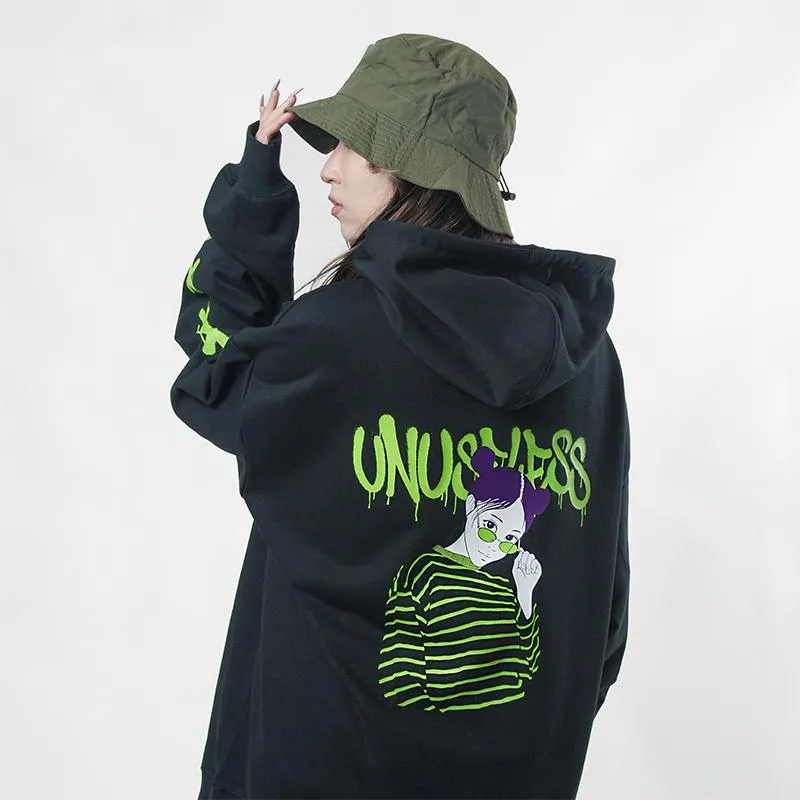 【 Unuseless 】噴漆少女 寬版落肩帽T ( 黑 )
