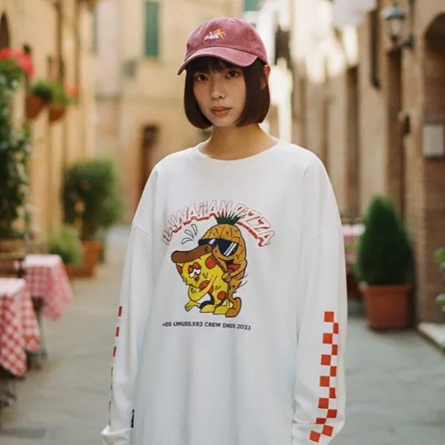 【 Unuseless 】夏威夷PIZZA 寬版落肩大學T（ 白 ）