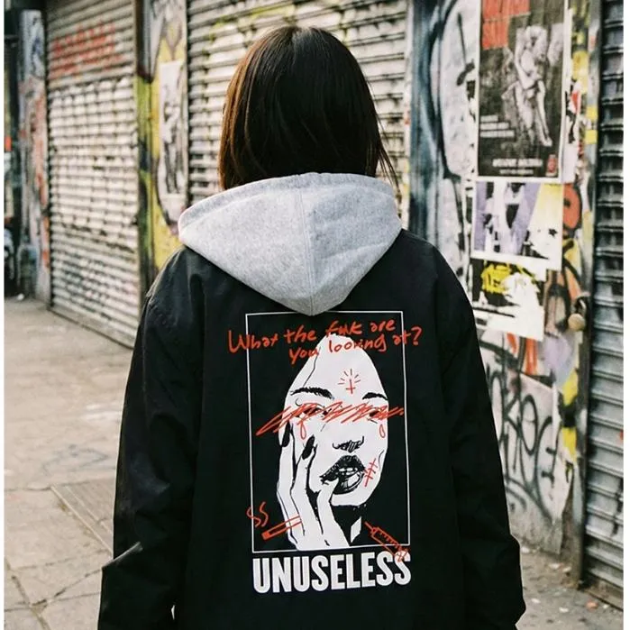【 Unuseless 】Graffiti Poster 寬版教練外套（ 黑 ）