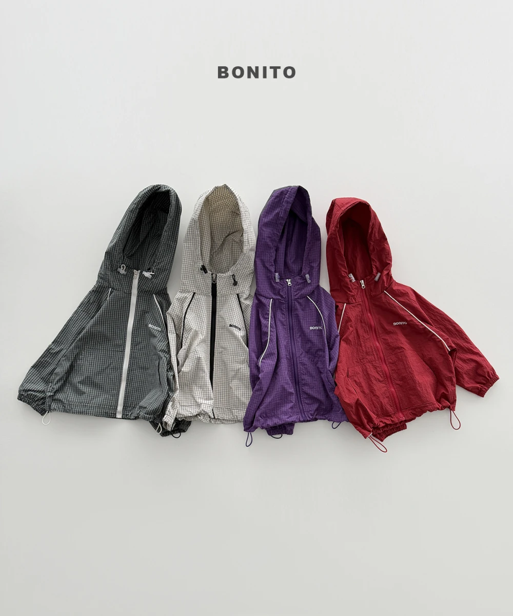 Bonito 格紋滾邊防風夾克