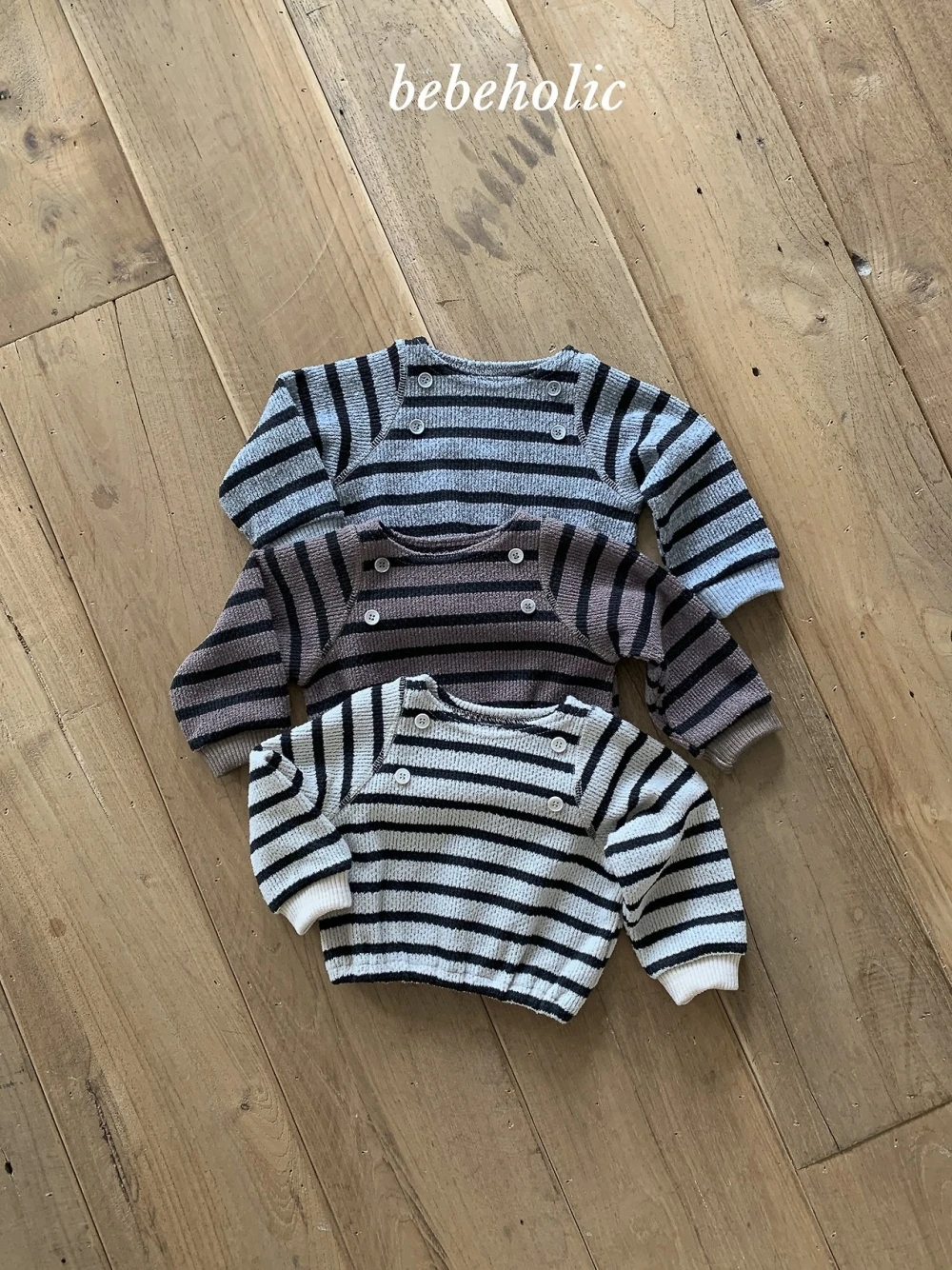 Bebe holic 羊毛質感大學T