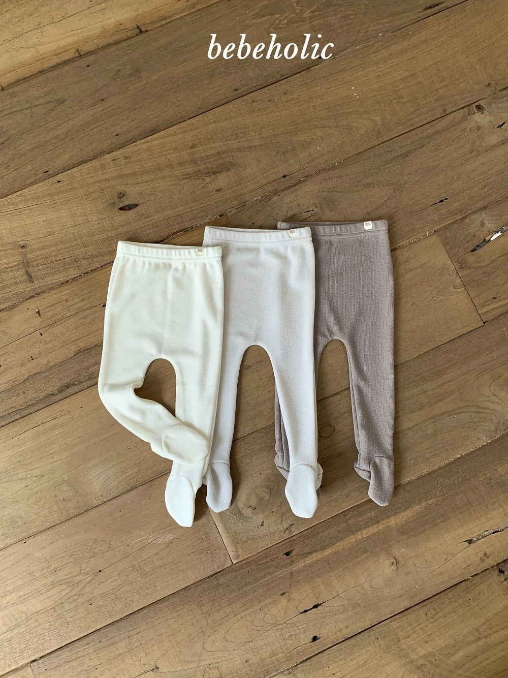 Bebe holic 素色包腳褲