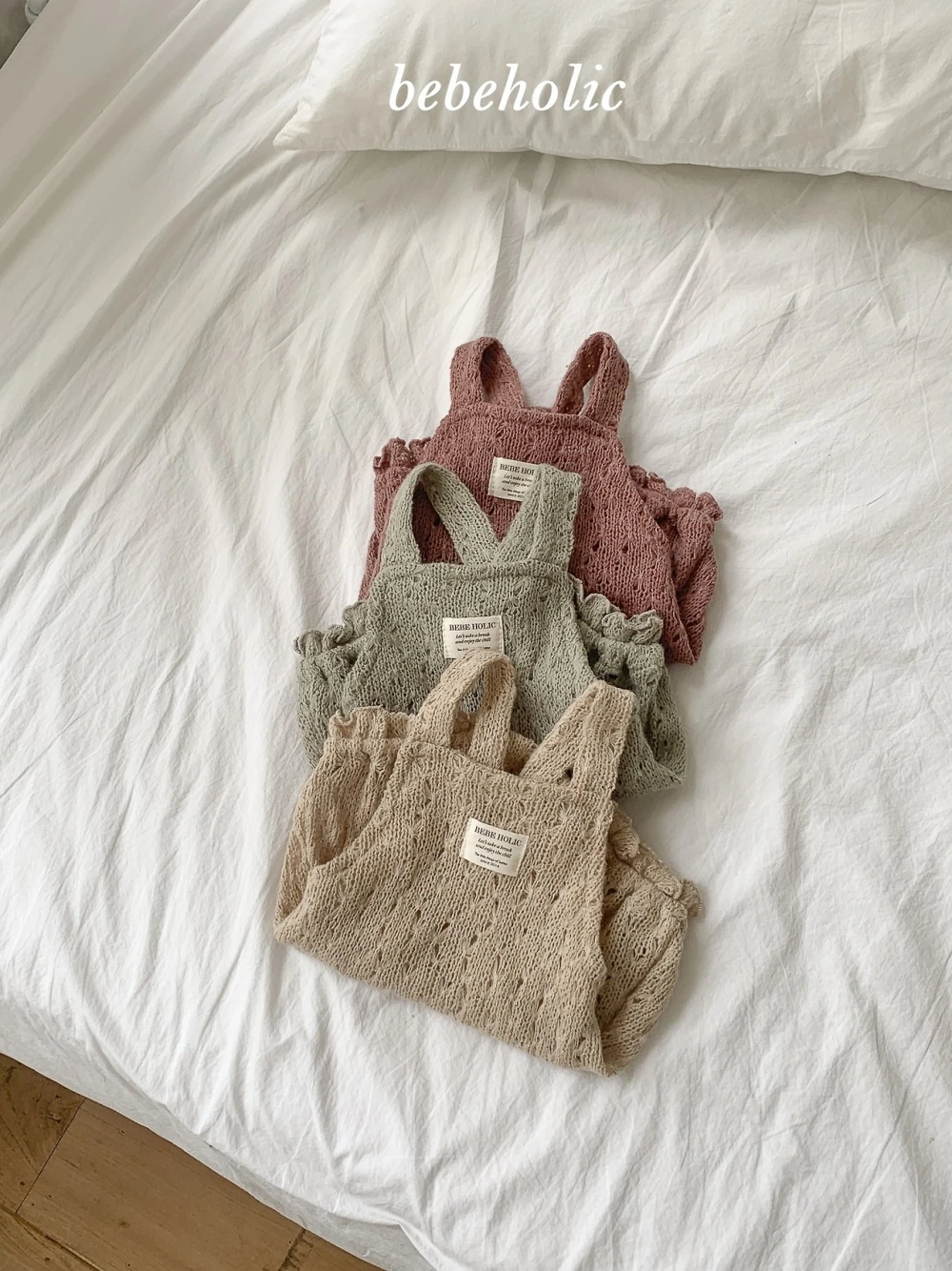 Bebe holic 蜂蜜針織包屁衣