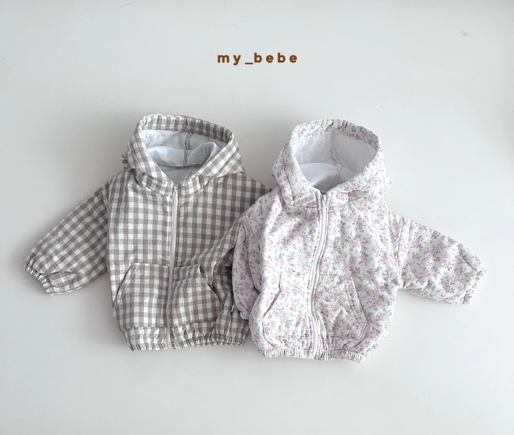 My bebe 柔萌連帽防風外套