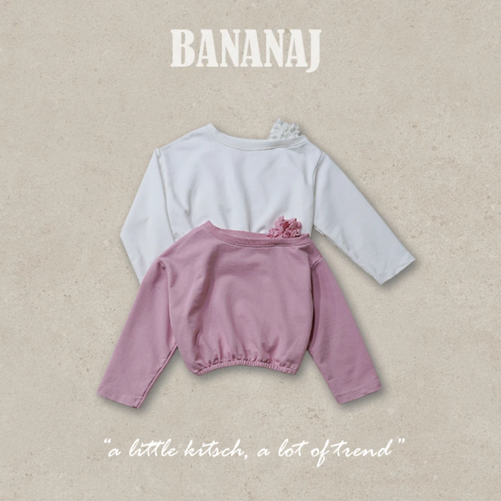 BananaJ 斜肩大學T