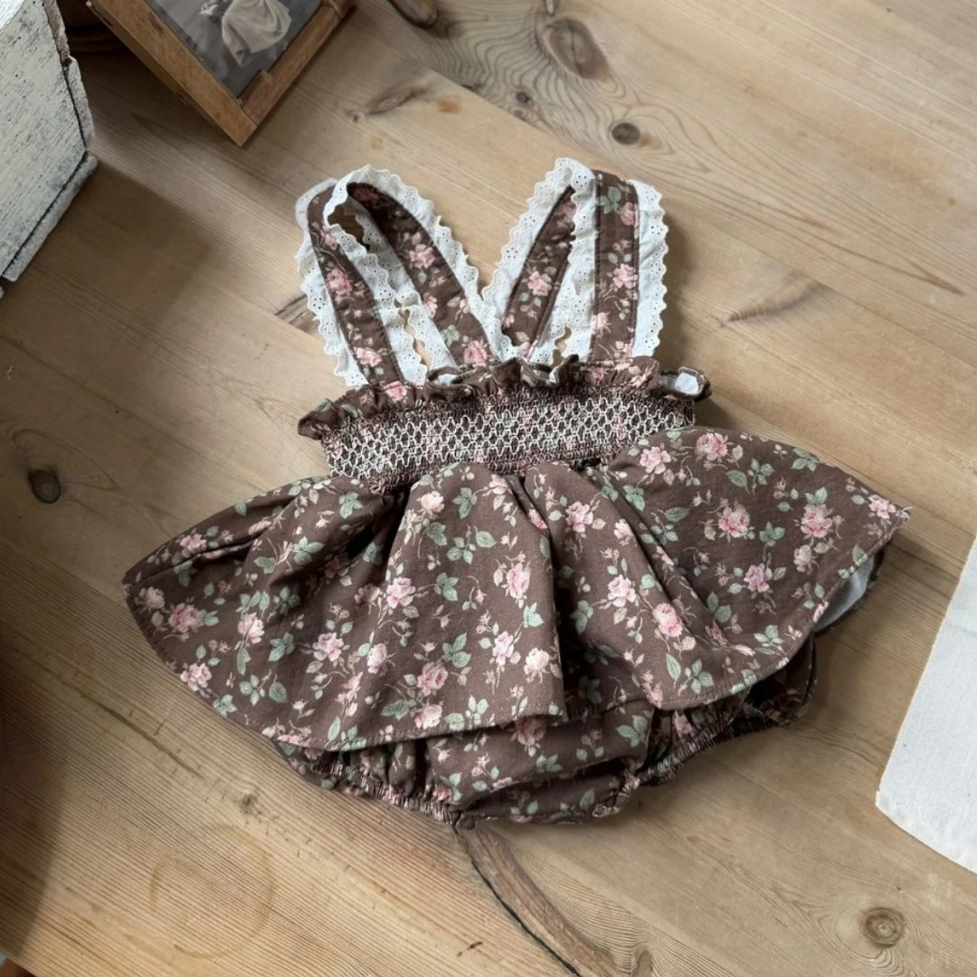 Marron 貝蒂小花吊帶包屁裙